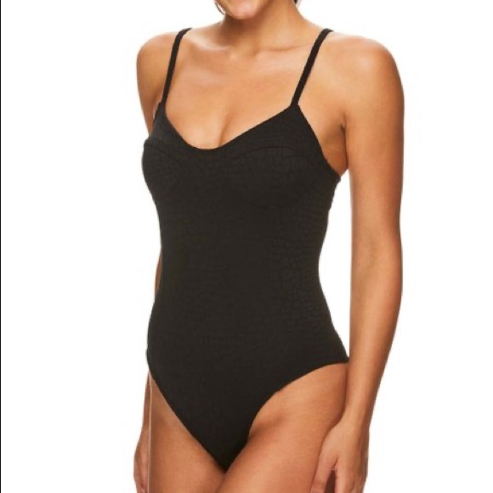 Gaiam x Jessica Biel Gramercy 3D Jacquard Thong Bodysuit